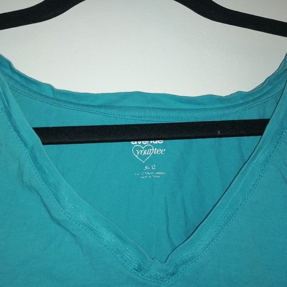 Avenue T-shirt-Light Blue - Picture 3 of 5